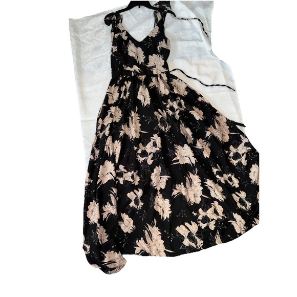 Ina Semi Formal  Backless Strappy Sleeve Black Floral Dress A line Size Medium - Picture 2 of 5